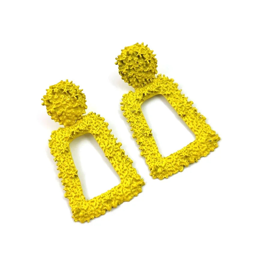 Hollow geometric trapezoid drop earrings